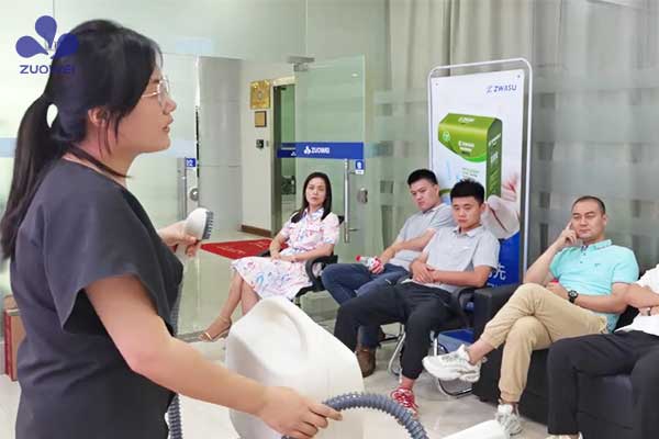 作为科技第一期智能护理客户服务培训会成功举行