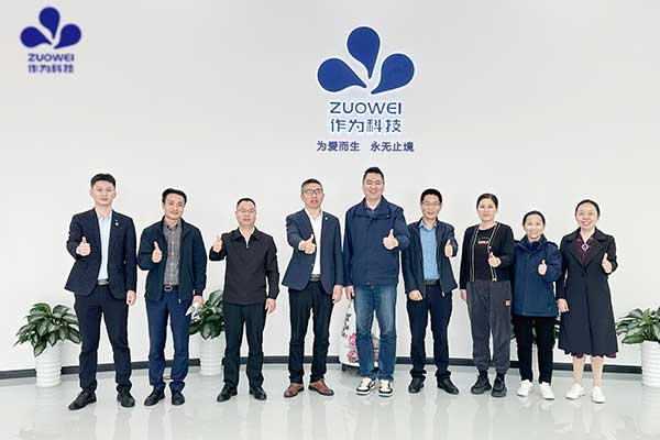 热烈欢迎深圳市携创高级技工学校副校长范鹏一行莅临作为科技考察交流