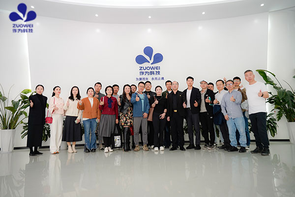 长江商学院硬科技×AI班校友莅临作为科技，解码AI+智慧养老新未来